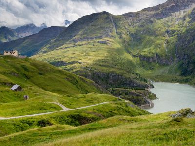 002 - Glocknerhaus mit Stausee Margaritze